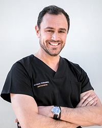 Dr. Raúl Ferrando